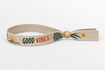 Beige Kottengaarmband mat faarwegem Good Vibes Drock